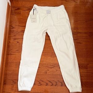Aritzia Cozy Fleece Sweatpants in White Blanc